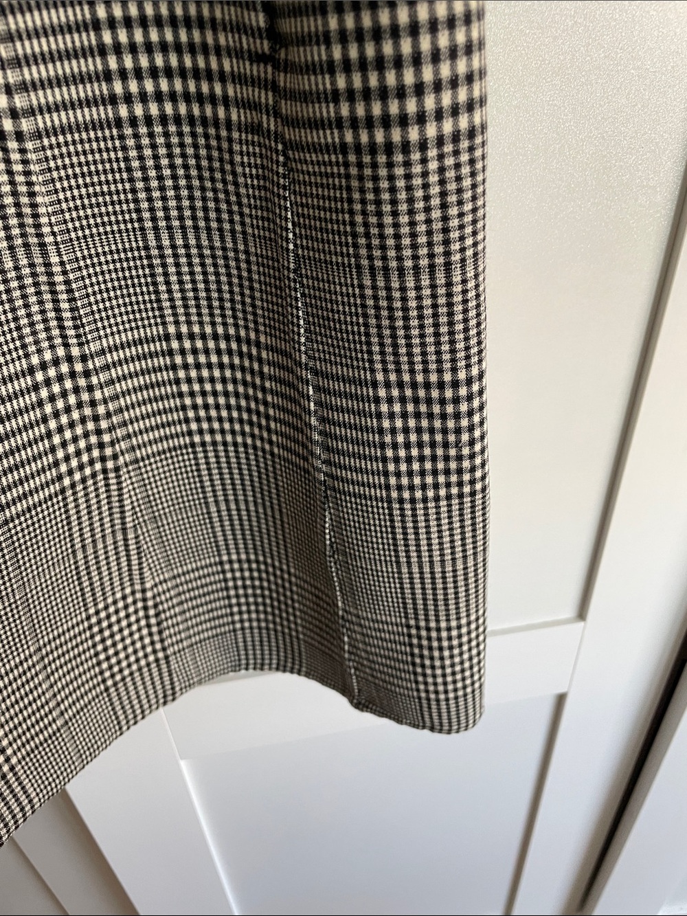 Theory Black & White Glen Plaid Sleeveless Shift Dress - Picture 5 of 9